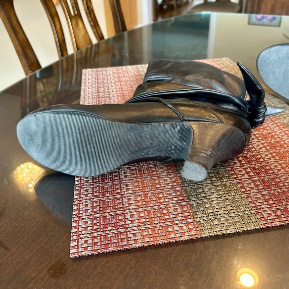 Colin Stuart Black Leather Slouchy Boots with Leather Wrap & Bow Details Size 10 - Picture 10 of 10